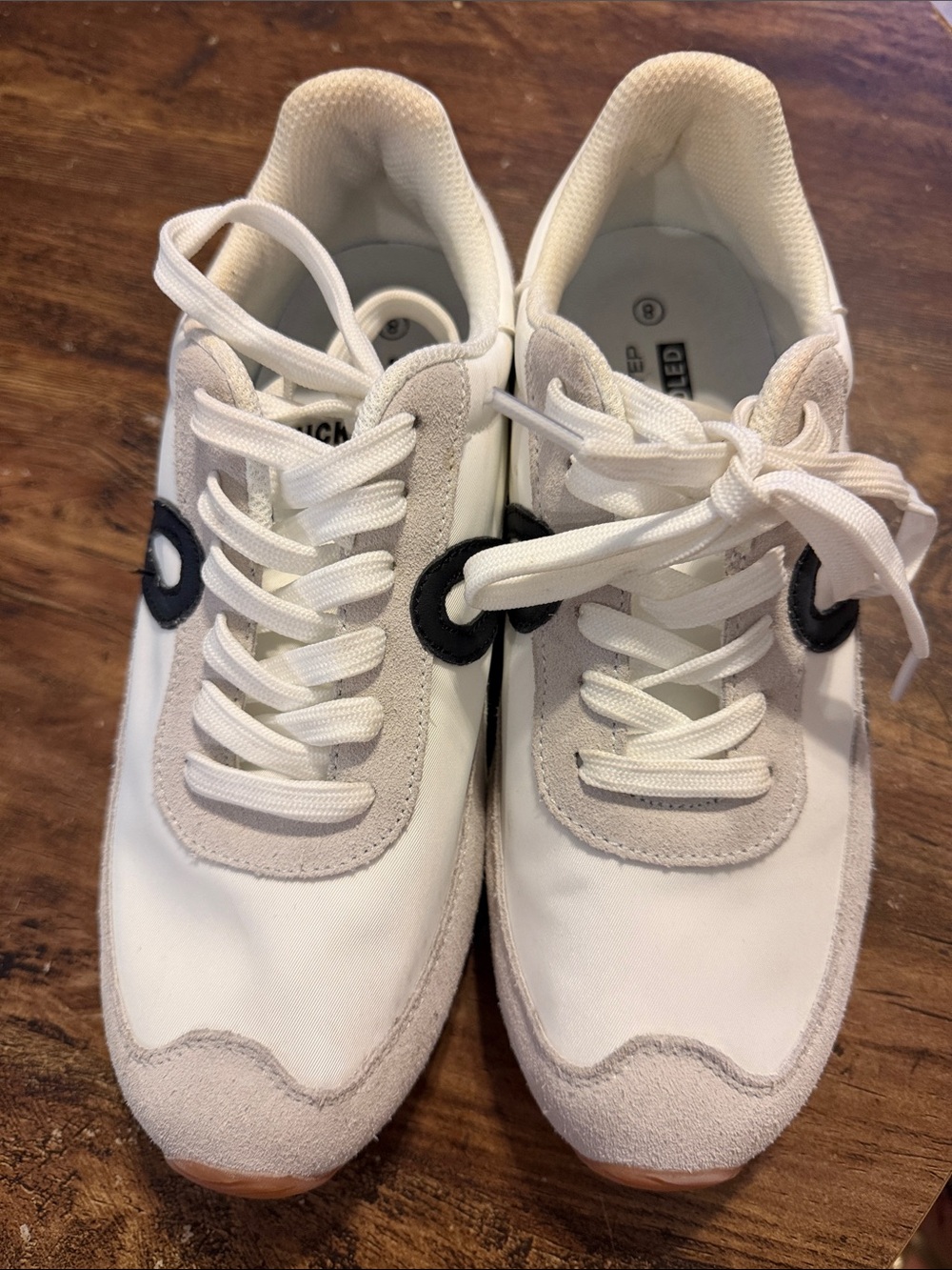 Women’s White Lace-Up Sneakers with Black Loop Accent. Worn once. Sz8 - Picture 6 of 8